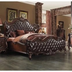 Luxury Classic Baroque Tufted King Size Bed with Ornate Carved Wood Frame