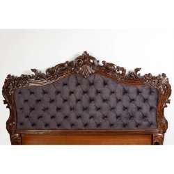 Luxury Classic Carved Wood Tufted King Bed with Nightstands