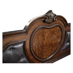 Luxury Classic Tufted Leather Wooden Bed Frame