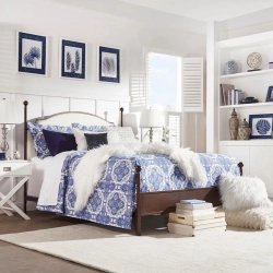 Classic Traditional Upholstered Headboard Queen Bed with Metal Frame