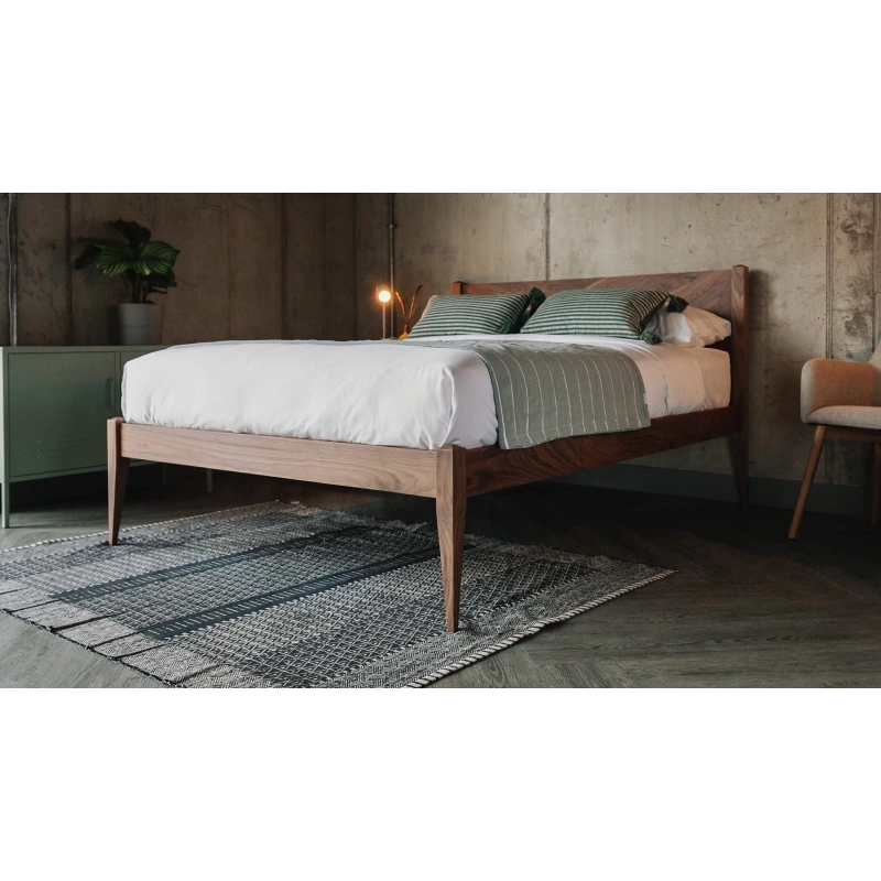 Minimalist Modern Solid Wood Bed Frame Minimalist Modern Solid Wood Bed Frame