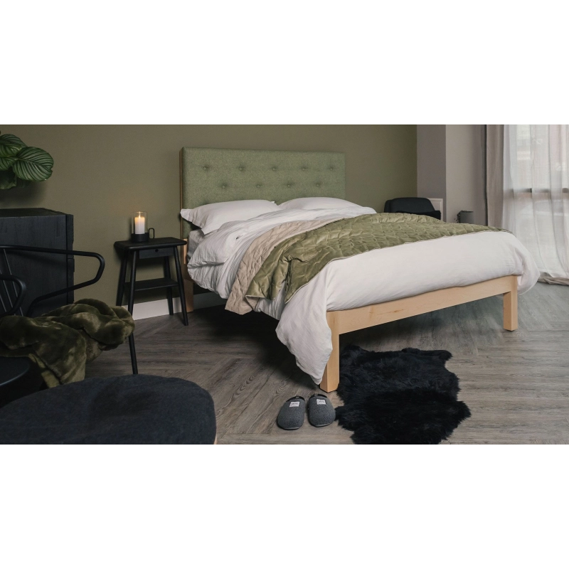 Minimalist Wooden Platform Bed with Tufted Fabric Headboard Minimalist Wooden Platform Bed with Tufted Fabric Headboard
