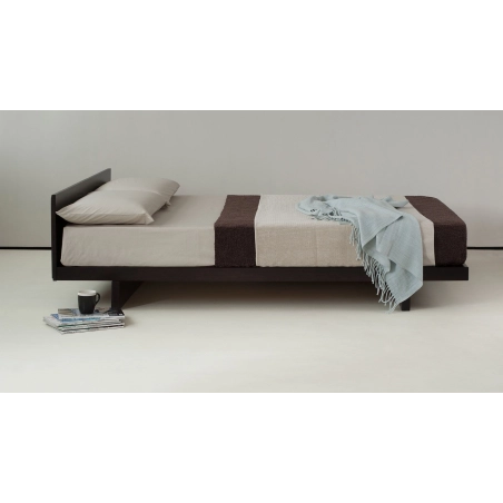 Minimalist Modern Wooden Platform Bed Frame with Headboard