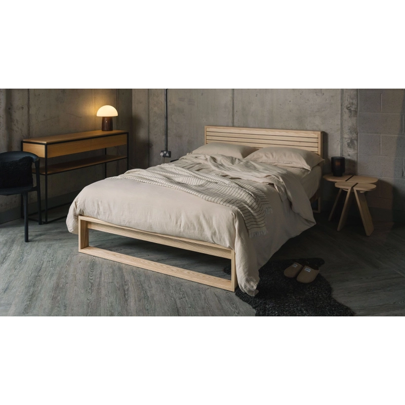 Solid Wood Minimalist Bed Frame with Headboard Solid Wood Minimalist Bed Frame with Headboard