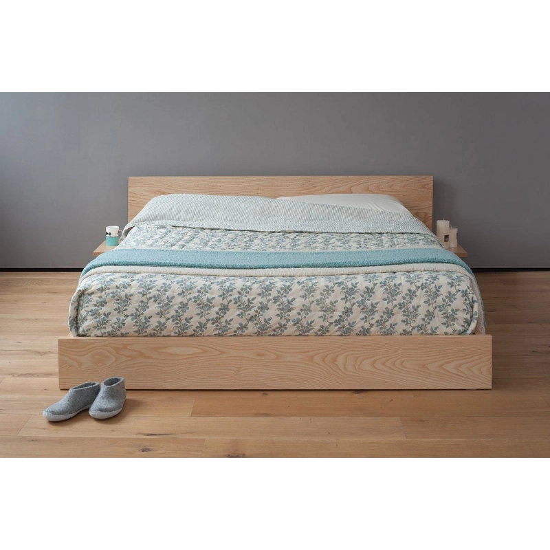 Minimalist Solid Wood Platform Bed Frame with Headboard Minimalist Solid Wood Platform Bed Frame with Headboard