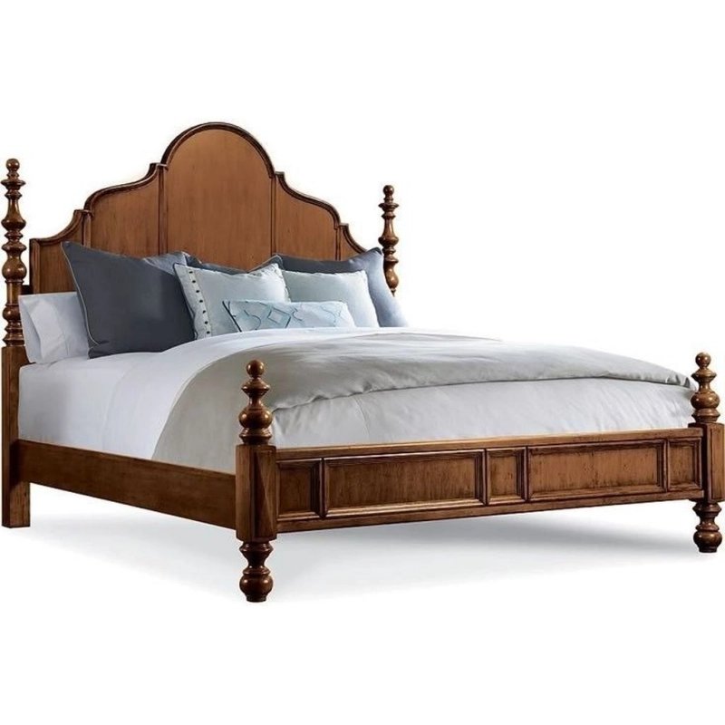 Traditional Classic Wooden Bed Frame with Carvings Traditional Classic Wooden Bed Frame with Carvings