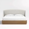 Tempat Tidur Minimalis Modern Upholstered dengan Base Kayu Solid