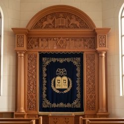 Hakodesh Aron Torah Ark Premium Synagogue Furniture Manufacturer & Exporter