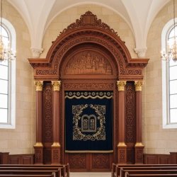 Torah Ark High-End Holy Ark for Torah Scrolls