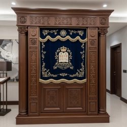 Mastercrafted Traditional Wooden Aron Kodesh Premium Synagogue Furniture Manufacturer & Supplier