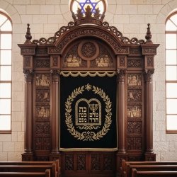 Exquisite Hand-Carved Wooden Aron Kodesh Torah Ark Premium Synagogue Furniture Supplier & Manufacturer