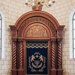 Exquisite Handcrafted Hardwood Aron Kodesh - Premium Synagogue Torah Ark by Master Furniture Manufacturers