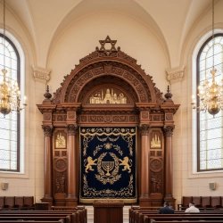 Exquisite Hand-Carved Aron Kodesh: Ornate Solid Wood Synagogue Ark by Premier Furniture Manufacturer