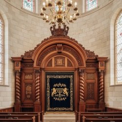 Premium Hand-Carved Aron Kodesh: Expertly Manufactured Synagogue Furniture for Sacred Spaces.