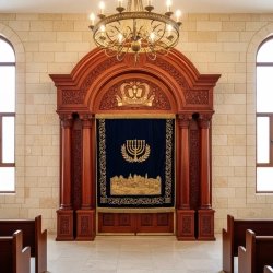 Elegant Handcrafted Mahogany Aron Kodesh from Mulyoharjo Furniture Indonesia