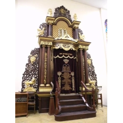 Custom Design Aron Kodesh and Torah Ark