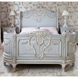 Handcrafted royal classic bed with ornate carvings Mulyoharjo Furniture Exporter