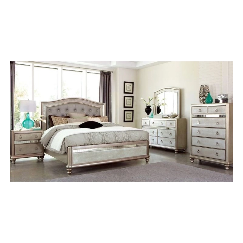 Handcrafted royal classic bed with ornate carvings Mulyoharjo Furniture Project Supplier Handcrafted royal classic bed with ornate carvings Mulyoharjo Furniture Project Supplier