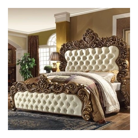 Intricately carved royal wooden bed in classic style Mulyoharjo Furniture Supplier