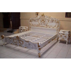 Hand-painted classic bed with carved details Mulyoharjo Furniture Wholesale