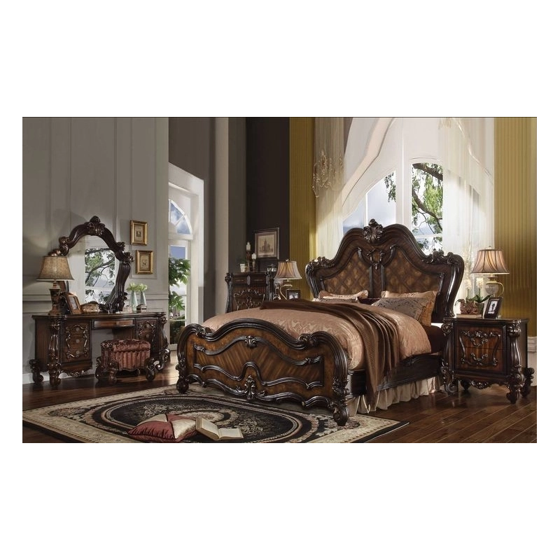 Hand-painted classic bed with carved details Mulyoharjo Furniture Hospitality