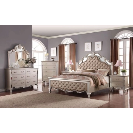 Elegant painted bed with classic carvings Mulyoharjo Furniture White-Labeled