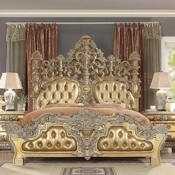 Intricately carved royal wooden bed in classic style Mulyoharjo Furniture Wholesale