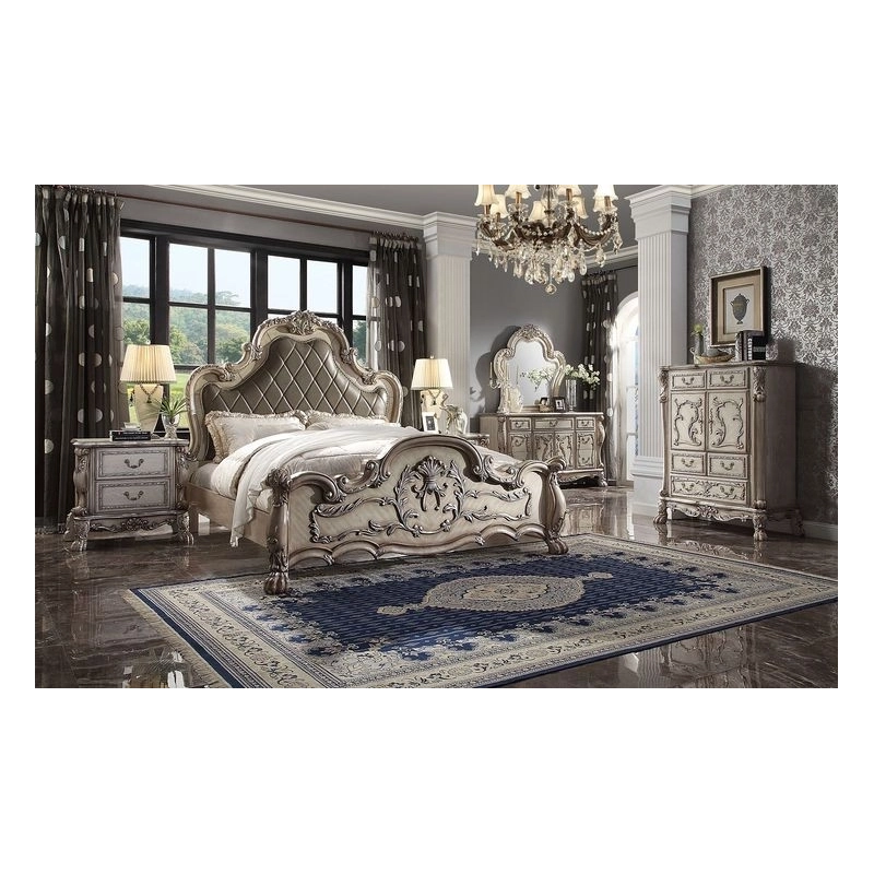 Luxury hand-carved bed with painted finish Mulyoharjo Furniture Wholesaler Luxury hand-carved bed with painted finish Mulyoharjo Furniture Wholesaler