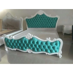 Royal classic painted carved bed Mulyoharjo Furniture Wholesale