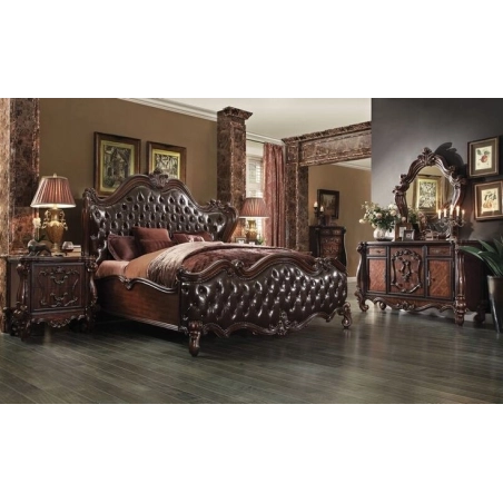 Painted classic wood bed Mulyoharjo Furniture Villa