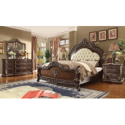 Classic royal bed frame with elaborate carvings Mulyoharjo Furniture White-Labeled