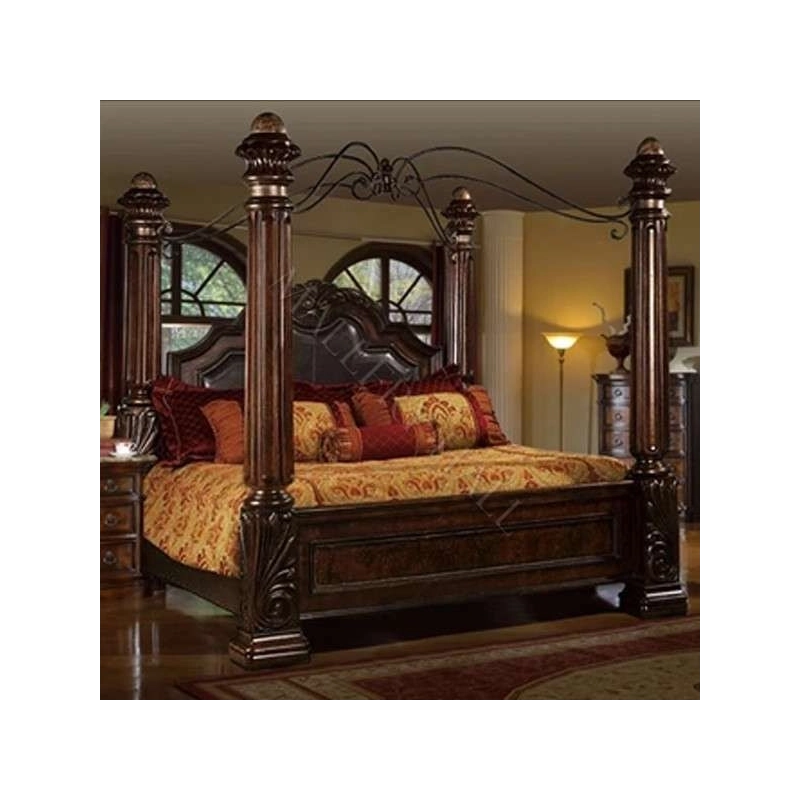 Majestic royal painted bed with classic carvings Mulyoharjo Furniture White-Label