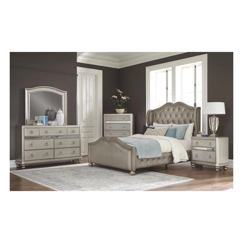 Luxury painted bed with intricate carvings Mulyoharjo Furniture White-Label Luxury painted bed with intricate carvings Mulyoharjo Furniture White-Label