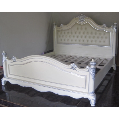 Antique painted carved bed Mulyoharjo Furniture Vila