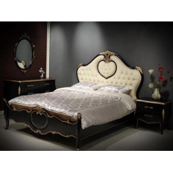 Custom hand-painted carved wooden bed Mulyoharjo Furniture Wholesaler