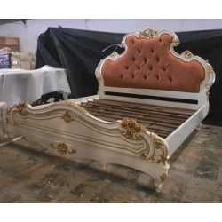 Luxury royal carved wooden bed Mulyoharjo Furniture Wholesale