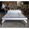 Classic luxury bed frame with hand-painted carvings Mulyoharjo Furniture Vila