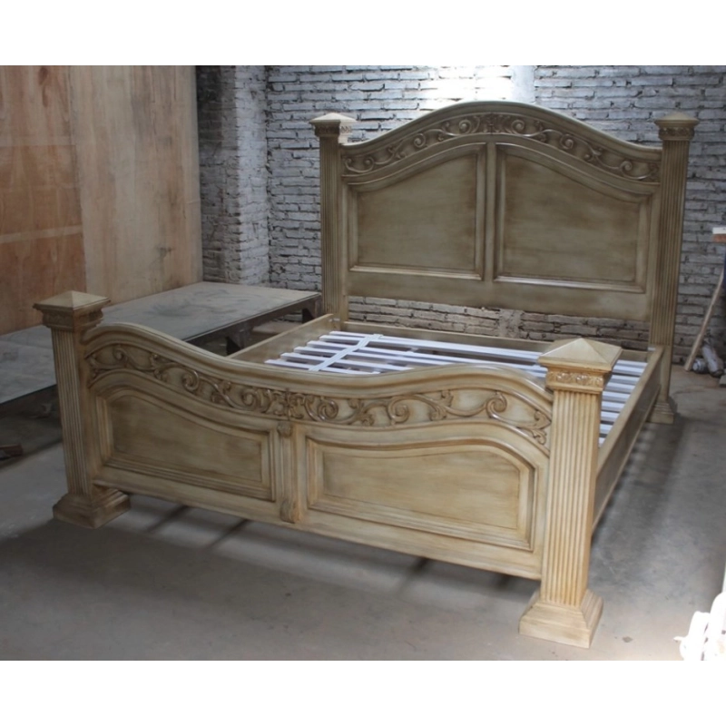 Classic carved bed Mulyoharjo Furniture White-Labeled