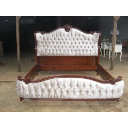 Classic carved bed Mulyoharjo Furniture Project Supplier