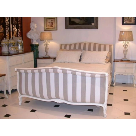 Classic hand-painted carved wooden furniture Mulyoharjo Furniture White-Labeled