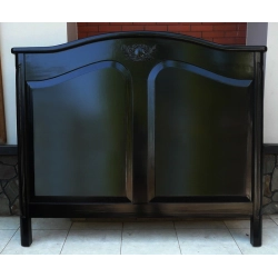 Classic carved wooden bed with paint finish Mulyoharjo Furniture Hospitality