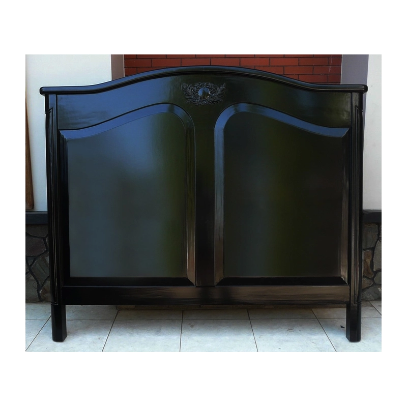 Classic carved wooden bed with paint finish Mulyoharjo Furniture Hospitality Classic carved wooden bed with paint finish Mulyoharjo Furniture Hospitality
