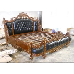 Custom luxury carved bed in classic painted style Mulyoharjo Furniture Supplier