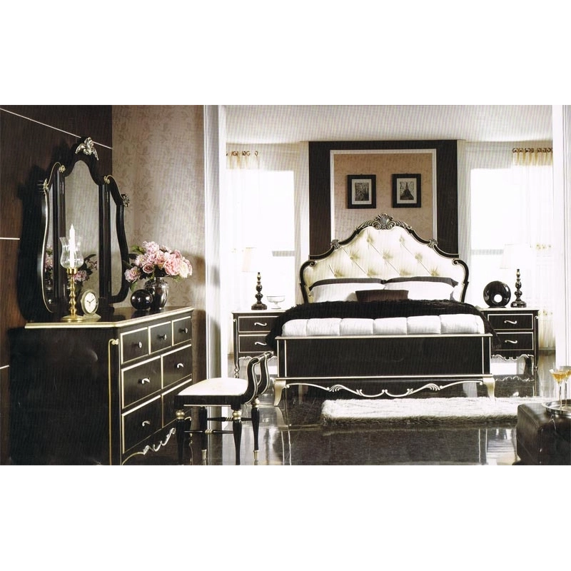 Painted classic wood bed Mulyoharjo Furniture Supplier Painted classic wood bed Mulyoharjo Furniture Supplier
