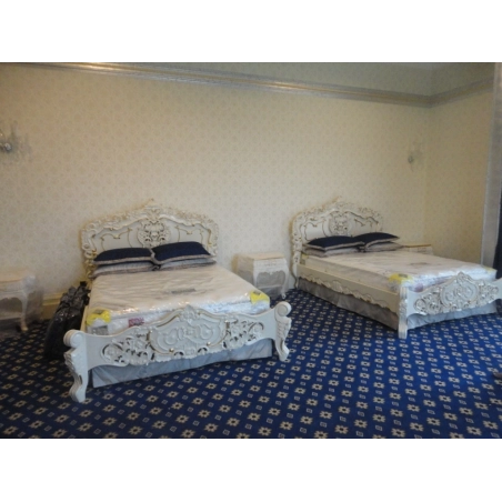Luxury hand-carved bed with painted finish Mulyoharjo Furniture Vila
