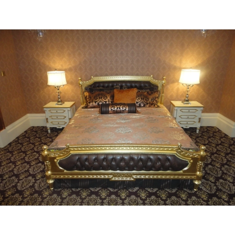 Classic carved bed Mulyoharjo Furniture White-Labeled Classic carved bed Mulyoharjo Furniture White-Labeled