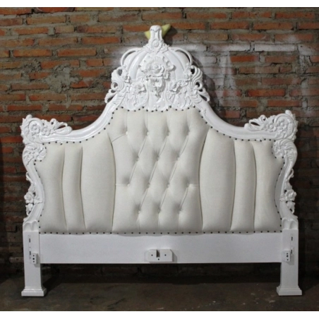Classic hand-carved royal bed Mulyoharjo Furniture Hospitality