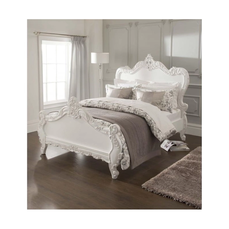 Queen - Classic painted bed with intricate carved patterns Mulyoharjo Furniture Supplier