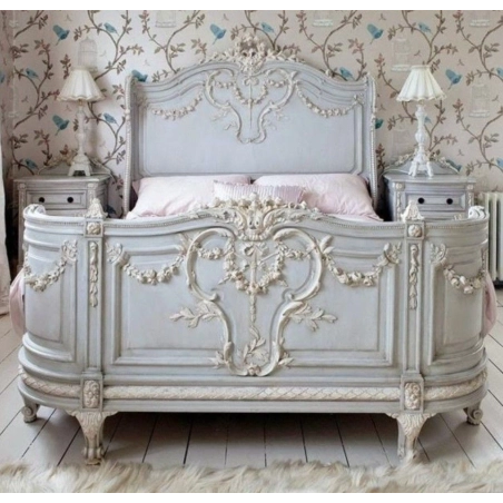 King - Elegant luxury hand-carved bed with painted design Mulyoharjo Furniture Wholesale