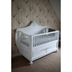 French Classic Luxury Baby Crib Mulyoharjo Furniture Exporter